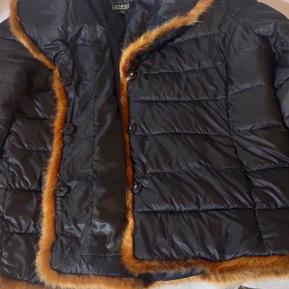 Dennis by Dennis Basso black quilted puffer jacket with faux fur trim EUC - Picture 5 of 16